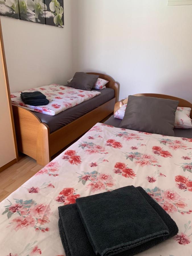 Gallery Apartman Nada Žaborić Exterior foto